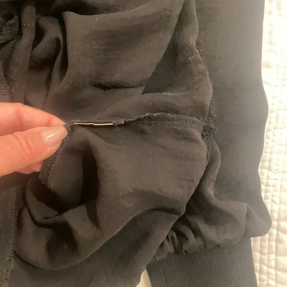 Elegant Black Long Sleeve Blouse Unbranded - Picture 8 of 8